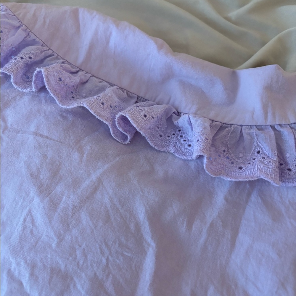 Ruffled Collared Blouse with cute Floral Embroidery - Picture 3 of 5